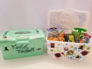 Snack container for road trips when traveling with kids. Easy DIY Snack container. #snacks #roadtrip #travelingwithkids