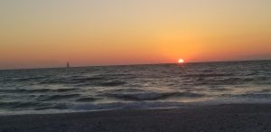 Naples Florida Sunsets are the best thing to do in Naples and their free!